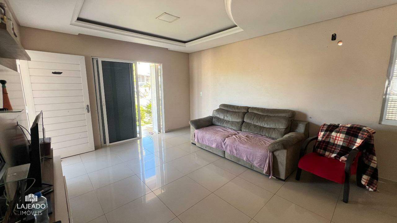 Casa à venda com 4 quartos, 240m² - Foto 5