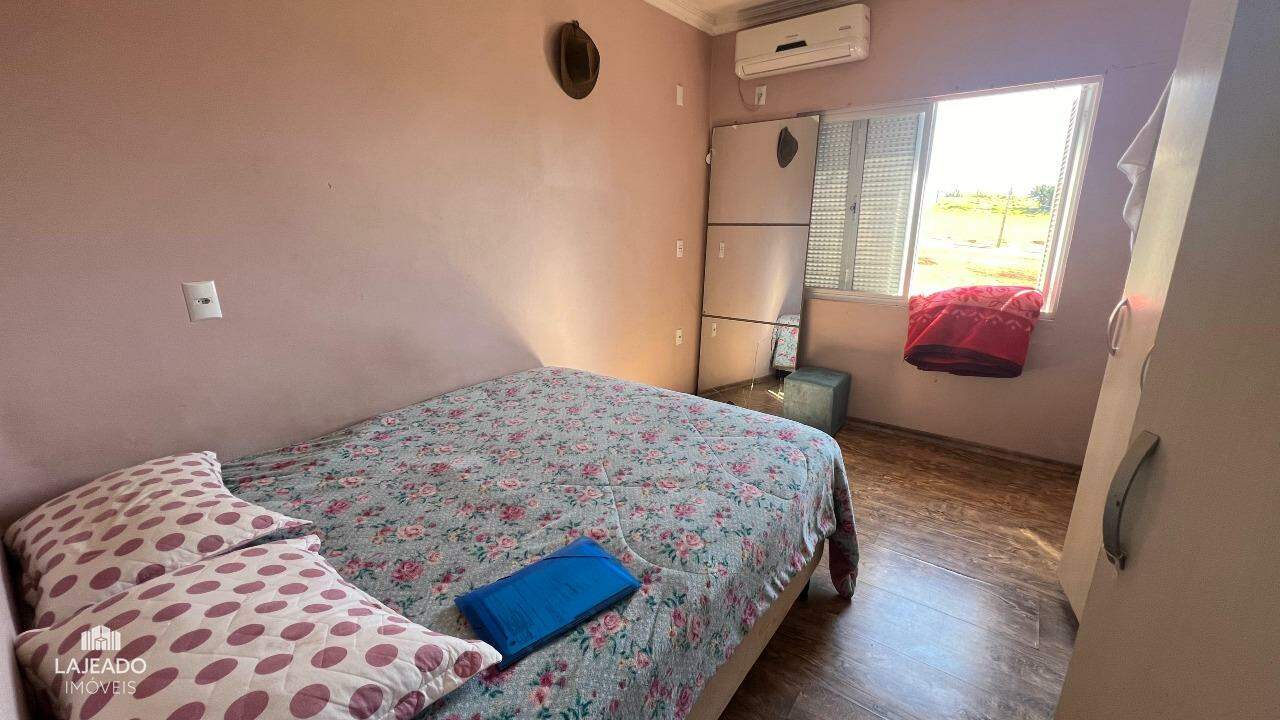 Casa à venda com 4 quartos, 240m² - Foto 14