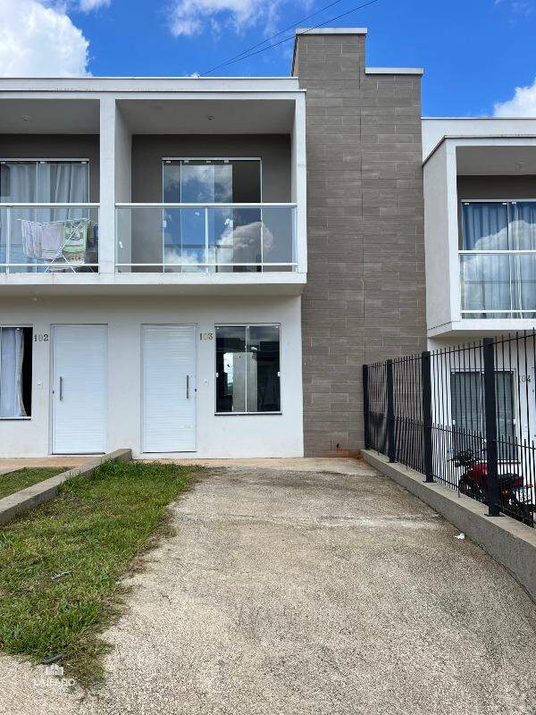 Sobrado à venda com 2 quartos, 64m² - Foto 1