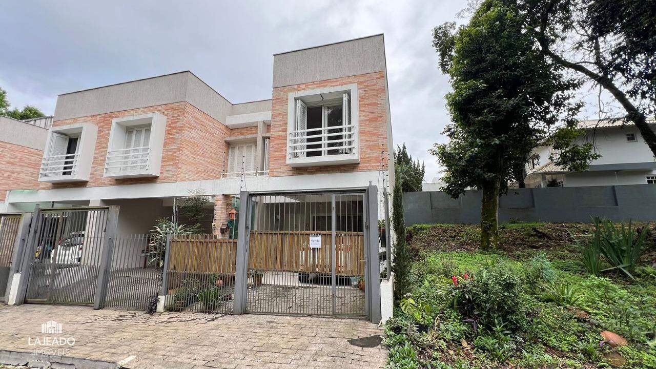 Sobrado à venda com 3 quartos, 120m² - Foto 1