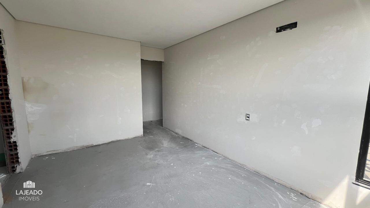 Apartamento à venda com 3 quartos, 117m² - Foto 12