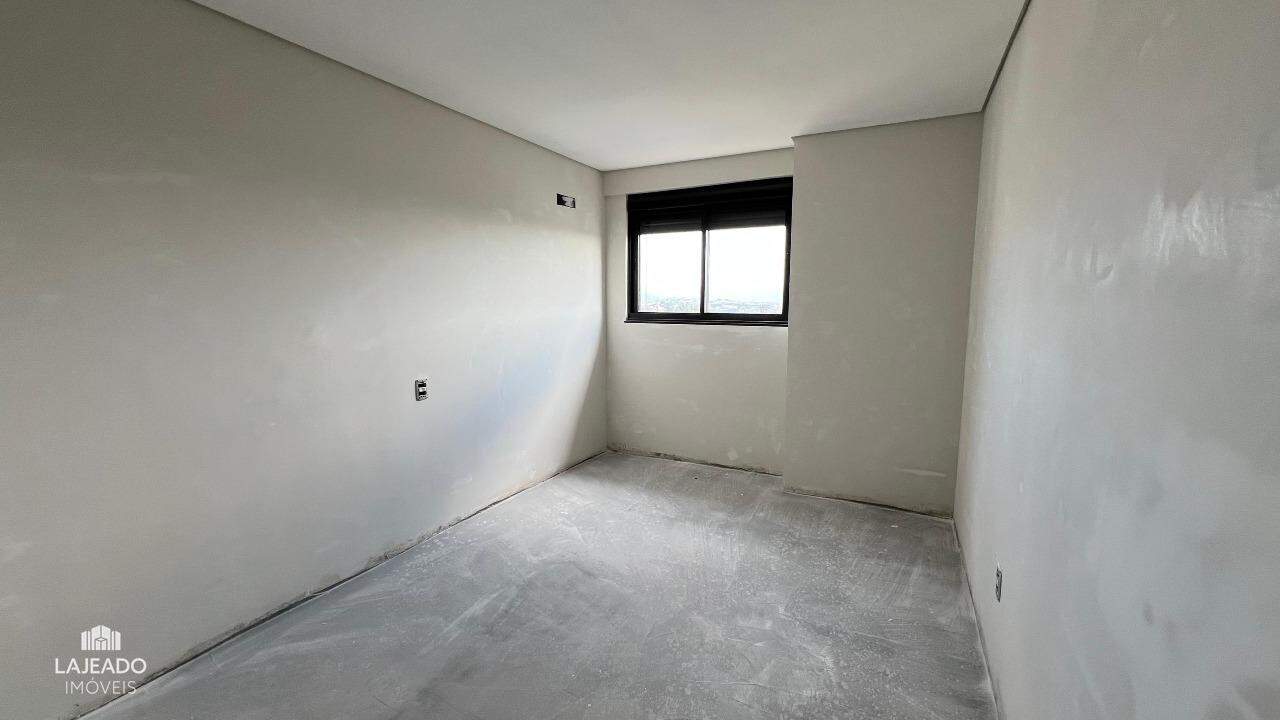 Apartamento à venda com 3 quartos, 117m² - Foto 8