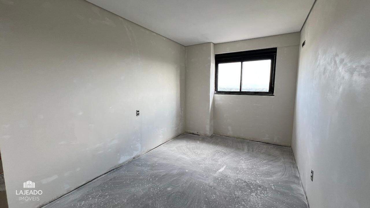 Apartamento à venda com 3 quartos, 117m² - Foto 6