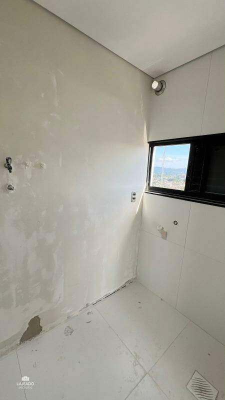 Apartamento à venda com 2 quartos, 74m² - Foto 6