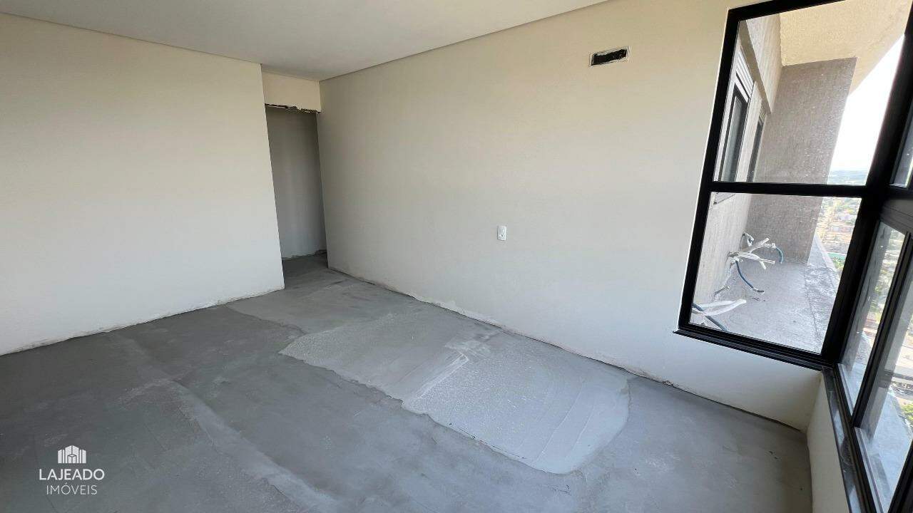 Apartamento à venda com 3 quartos, 120m² - Foto 11