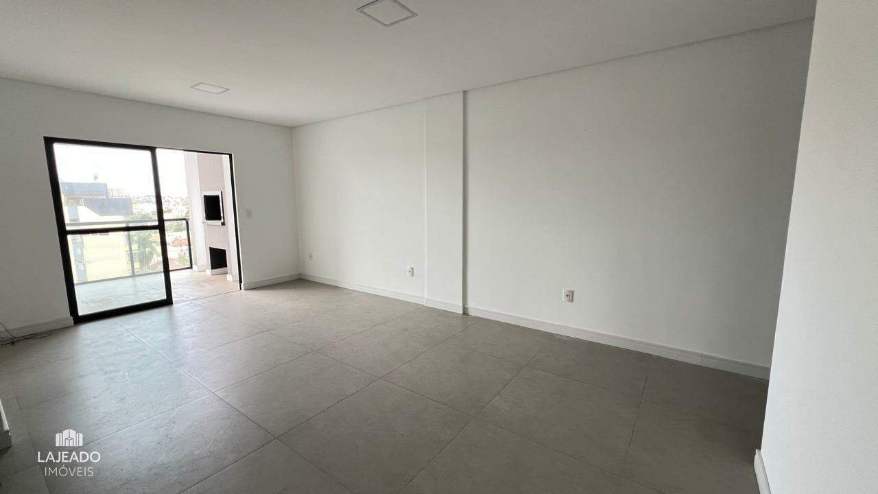 Apartamento à venda com 3 quartos, 111m² - Foto 7