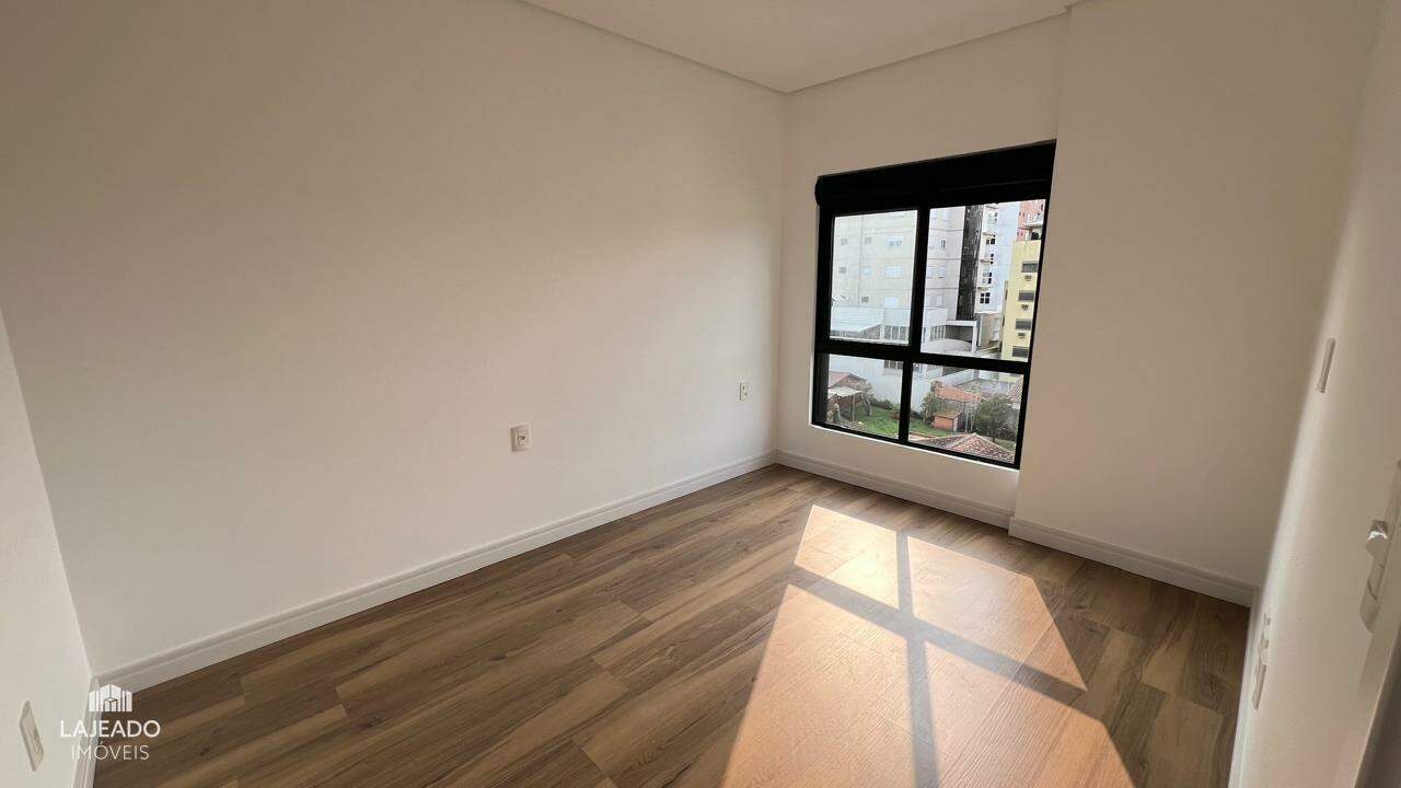 Apartamento à venda com 3 quartos, 111m² - Foto 14