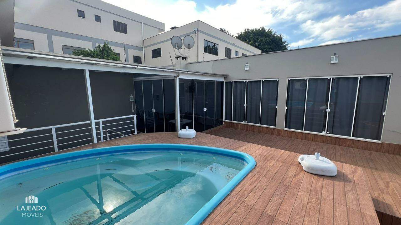 Casa à venda com 2 quartos, 347m² - Foto 17