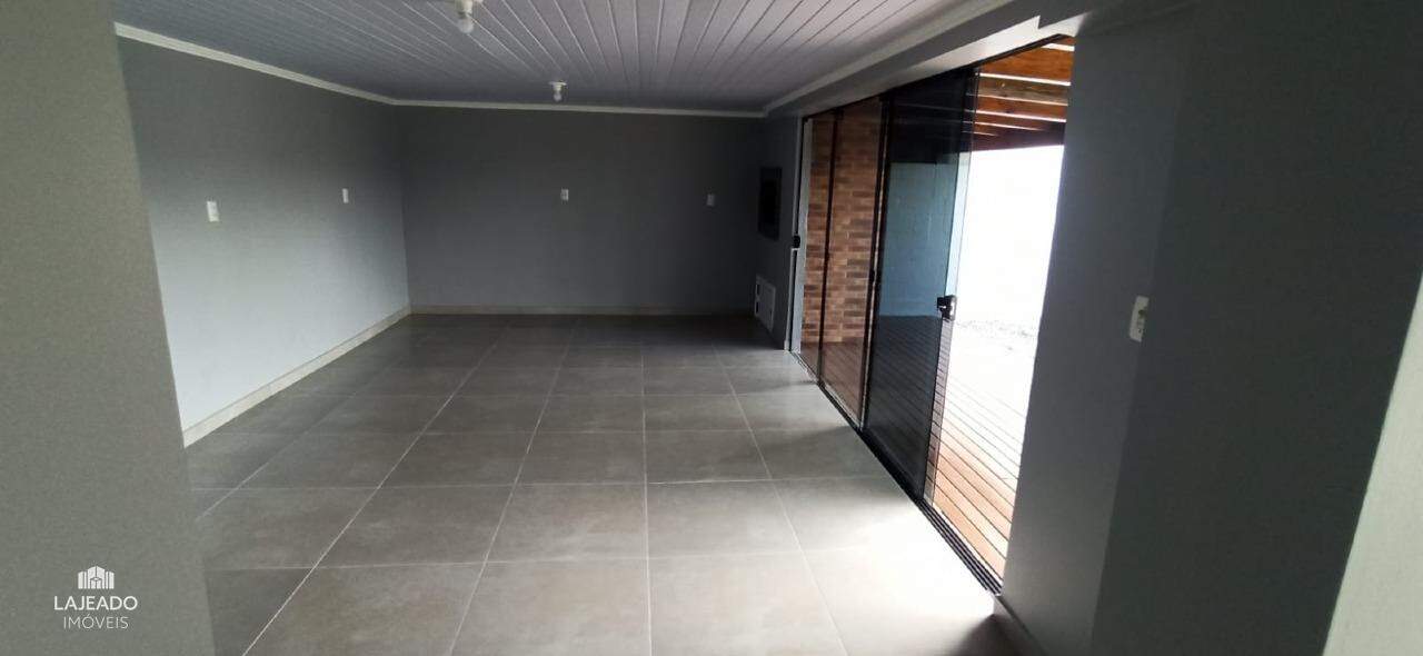 Casa à venda com 2 quartos, 175m² - Foto 4