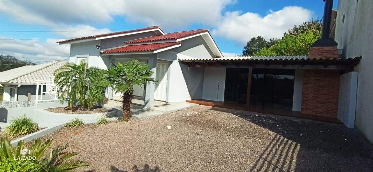 Casa à venda com 2 quartos, 175m² - Foto 1