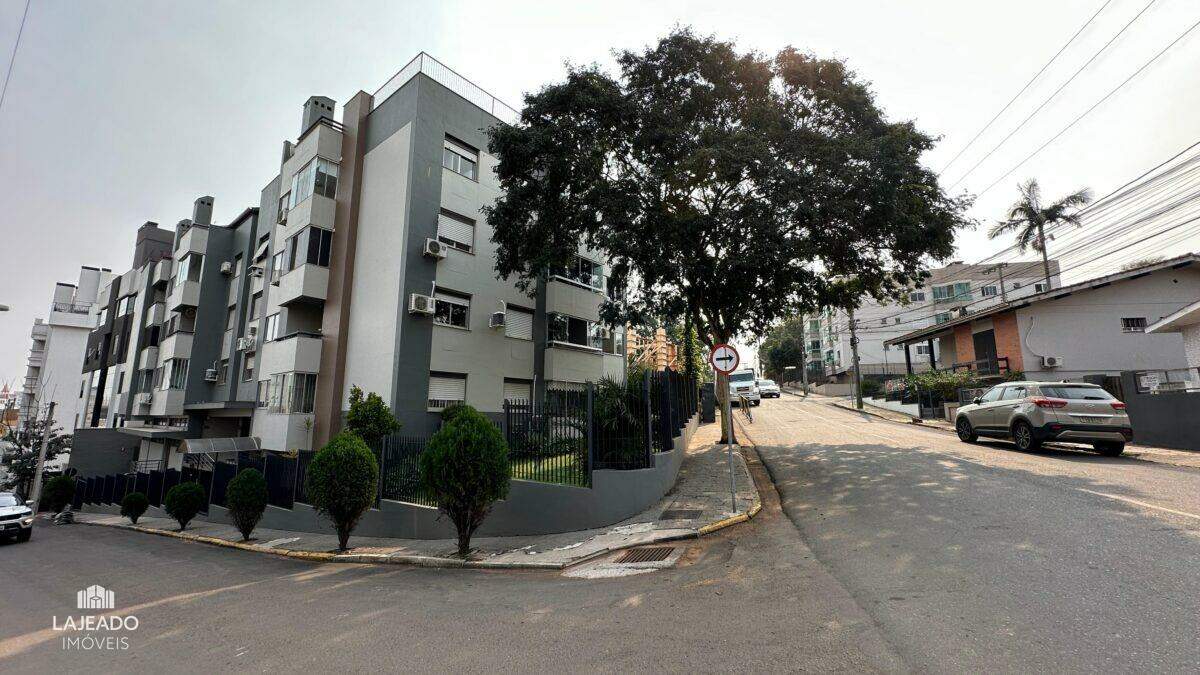 Apartamento à venda com 3 quartos, 109m² - Foto 2