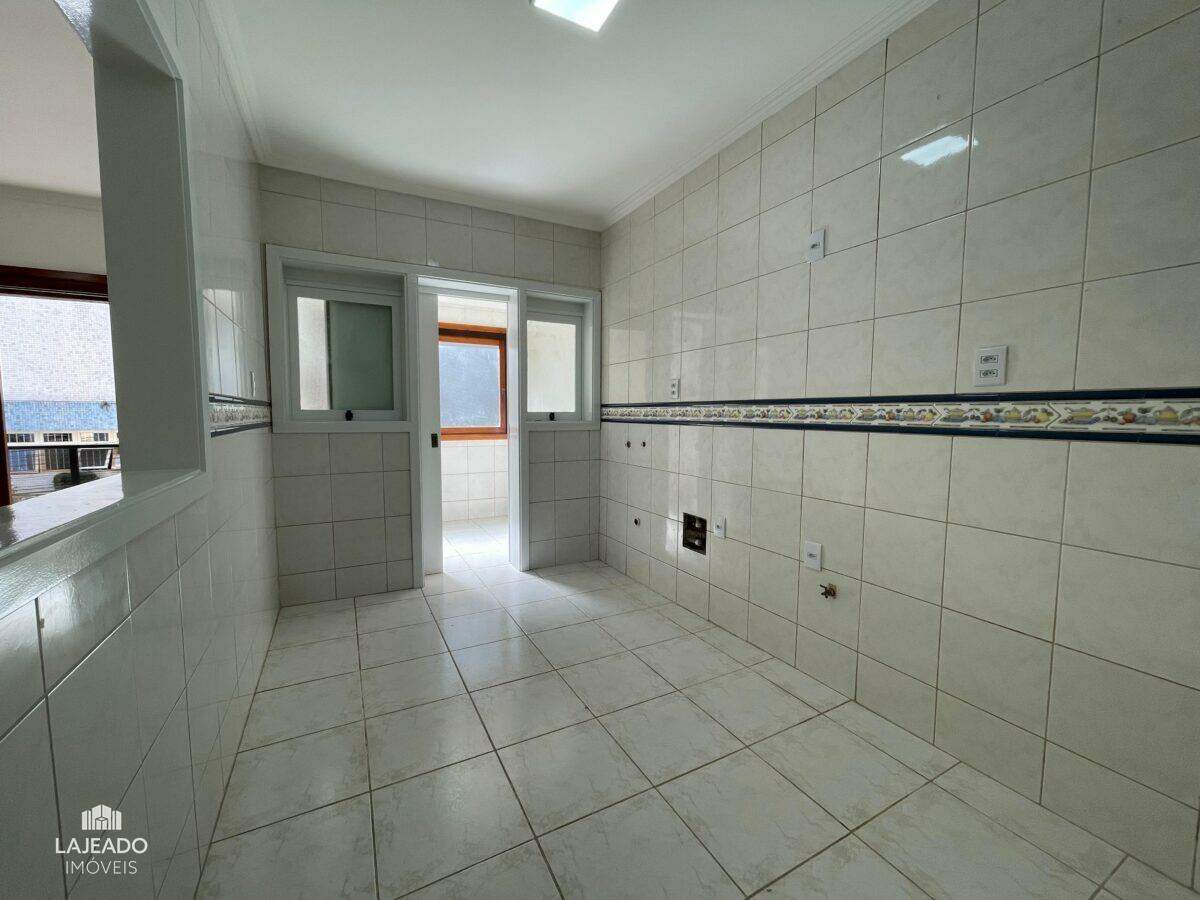 Apartamento à venda com 3 quartos, 112m² - Foto 3