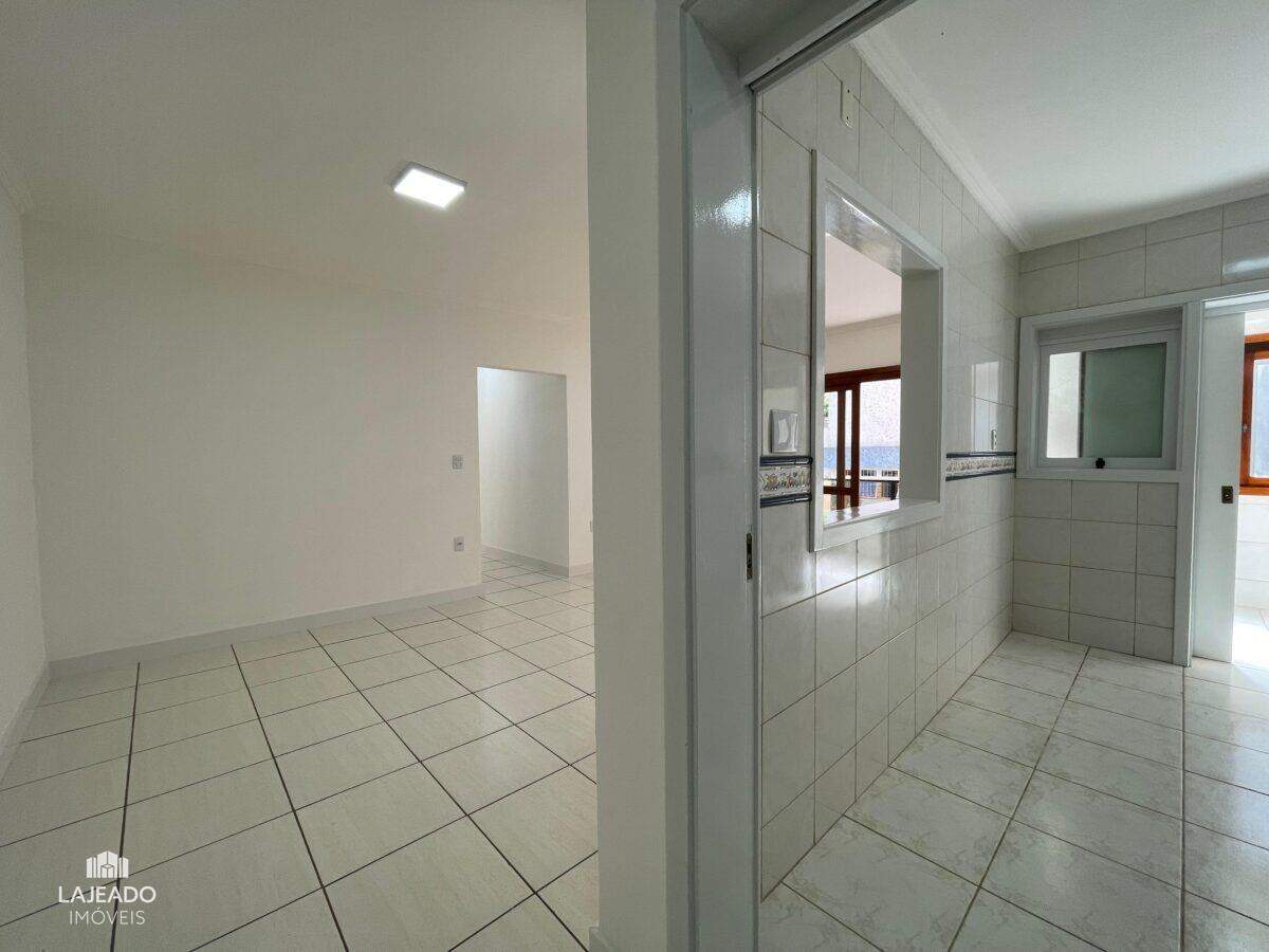 Apartamento à venda com 3 quartos, 112m² - Foto 2