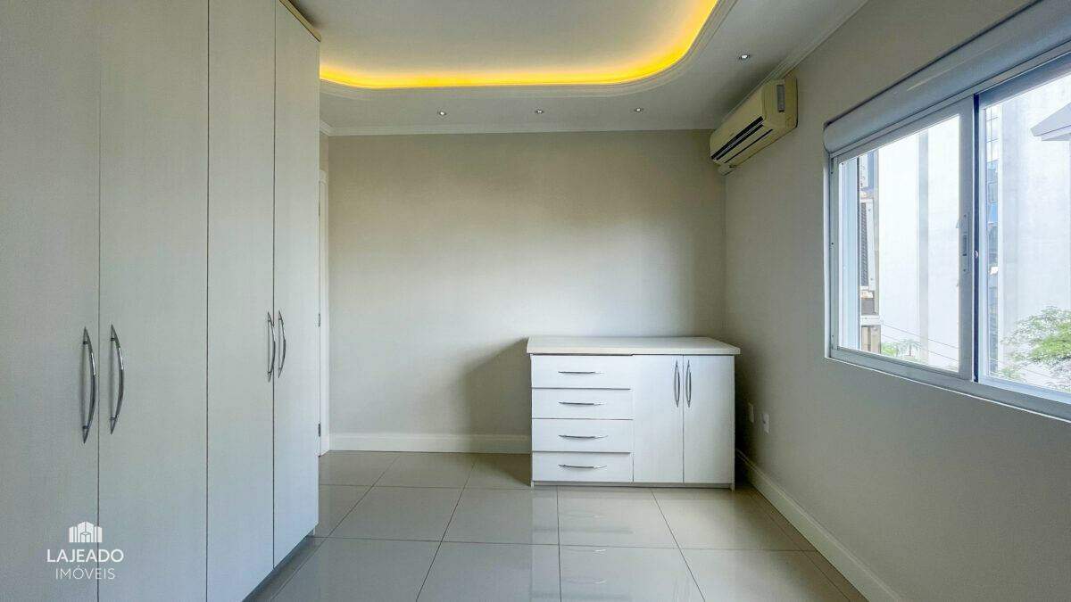 Apartamento à venda com 2 quartos, 76m² - Foto 11