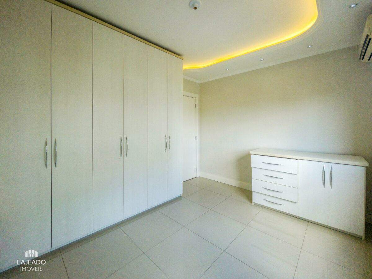 Apartamento à venda com 2 quartos, 76m² - Foto 10