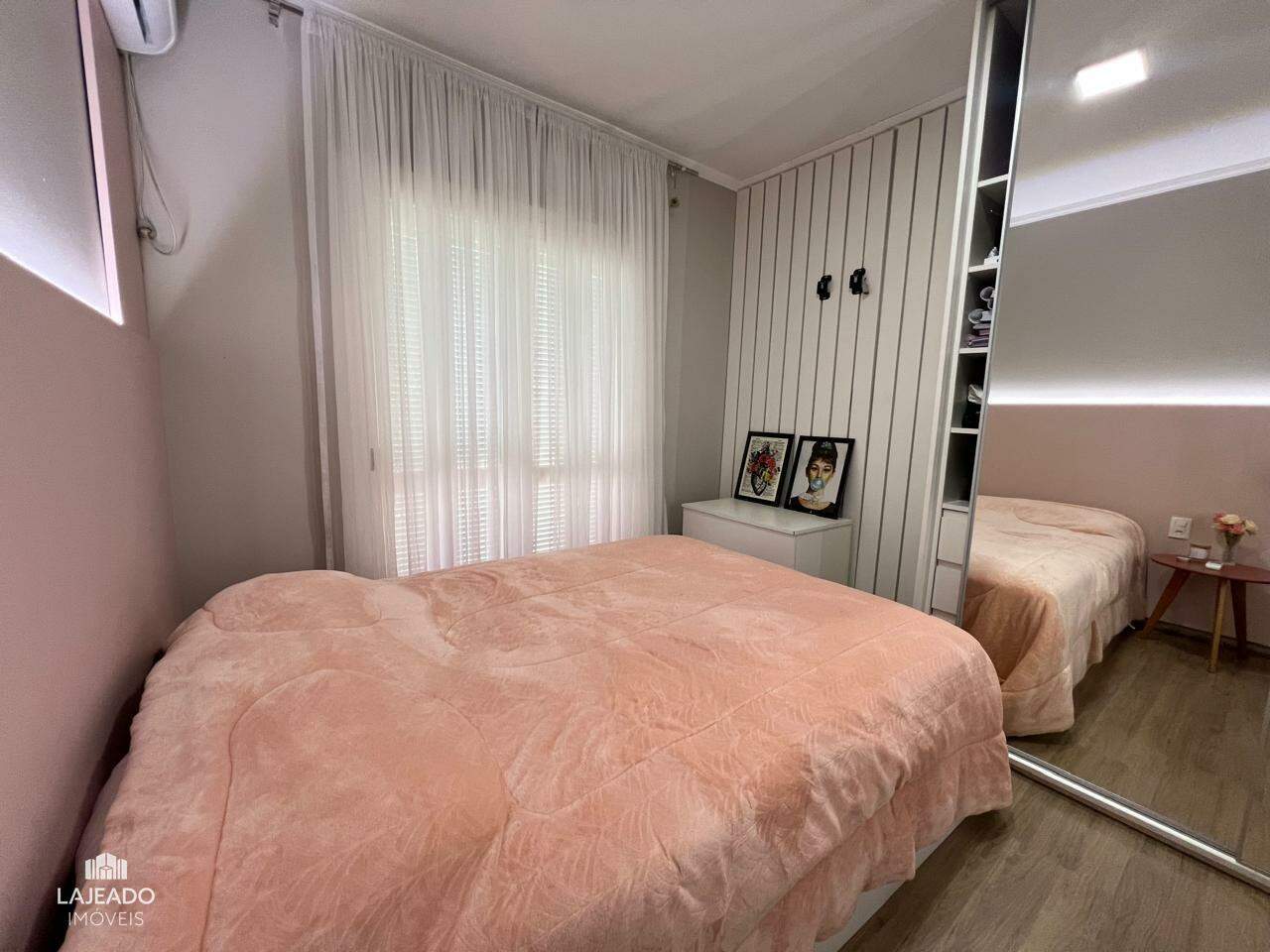 Casa à venda com 3 quartos, 200m² - Foto 17