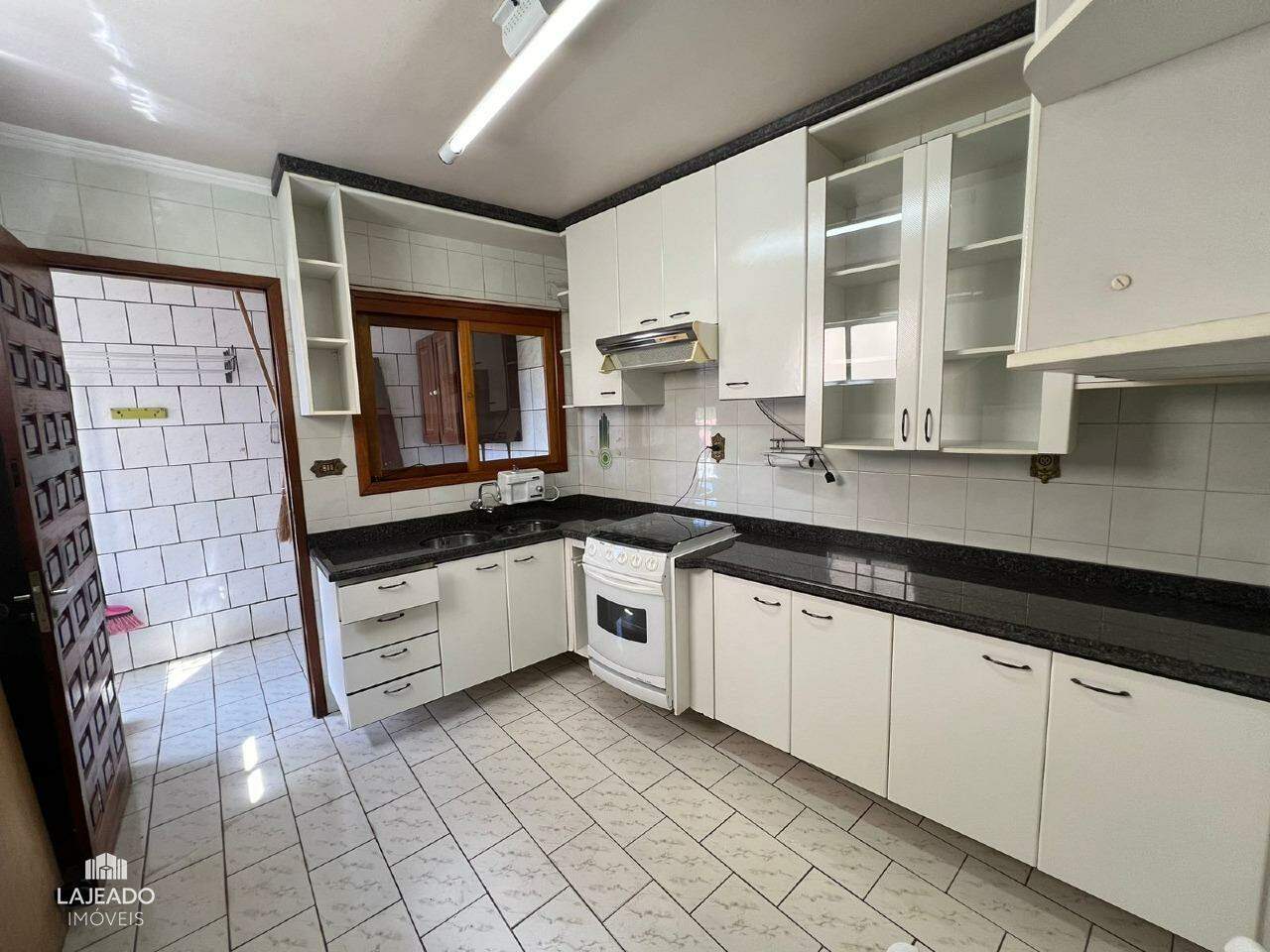 Casa à venda com 4 quartos, 172m² - Foto 15