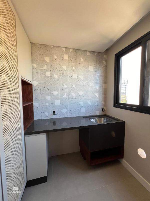 Apartamento à venda com 3 quartos, 167m² - Foto 10