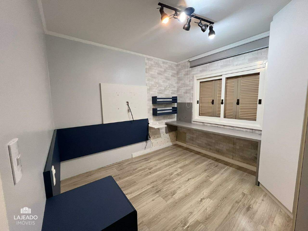 Apartamento à venda com 3 quartos, 141m² - Foto 13