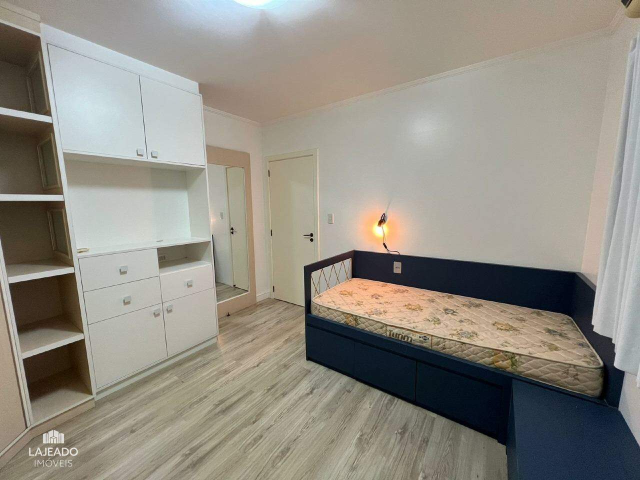 Apartamento à venda com 3 quartos, 141m² - Foto 15