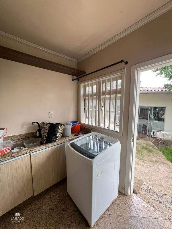 Casa à venda com 3 quartos, 177m² - Foto 8