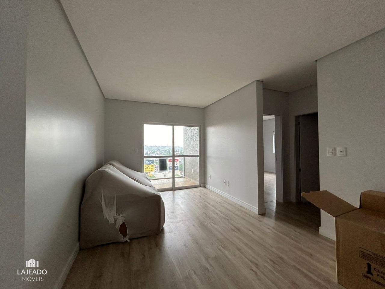 Apartamento para alugar com 2 quartos, 75m² - Foto 3