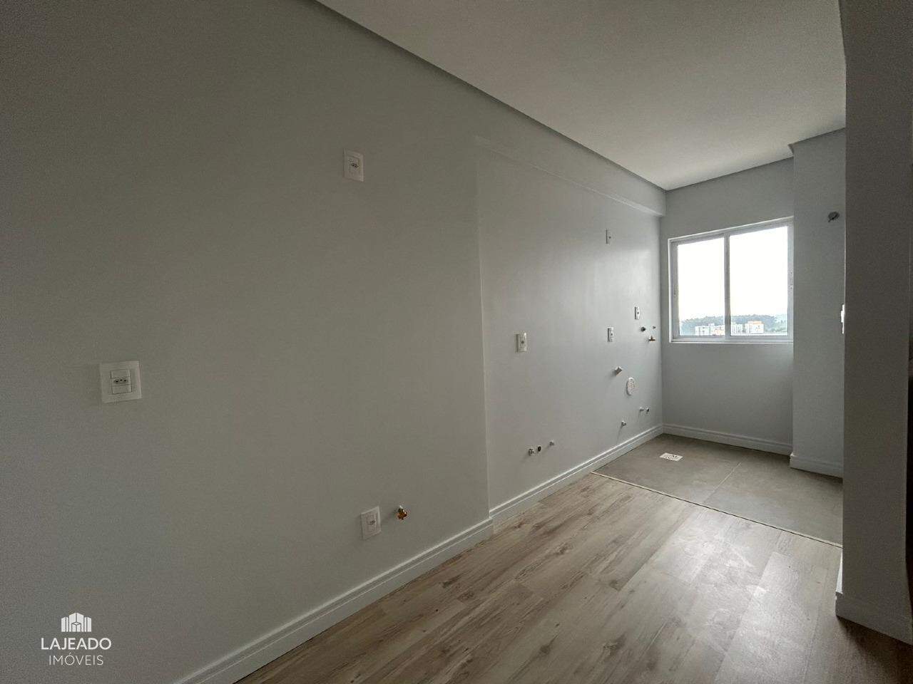 Apartamento para alugar com 2 quartos, 75m² - Foto 6