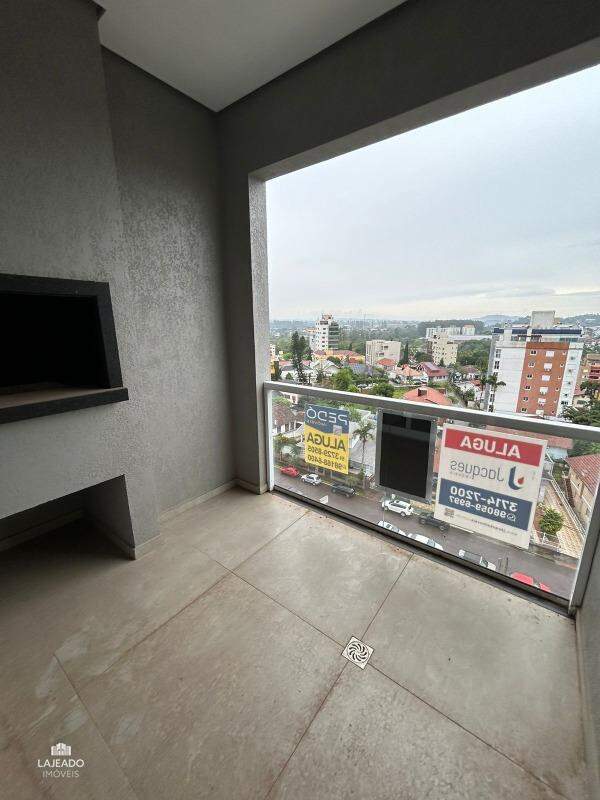 Apartamento para alugar com 2 quartos, 75m² - Foto 5