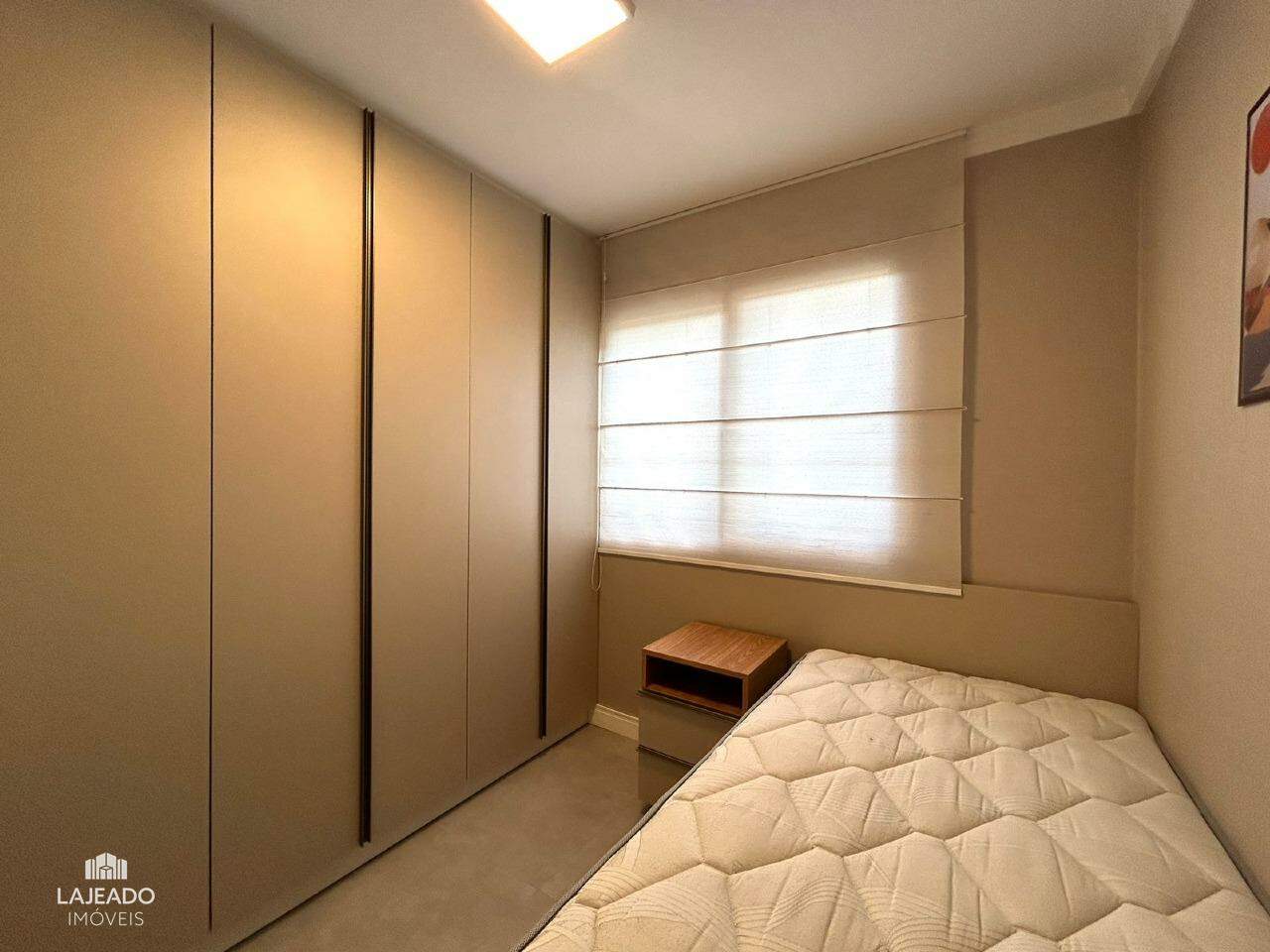 Apartamento para alugar com 2 quartos, 45m² - Foto 11