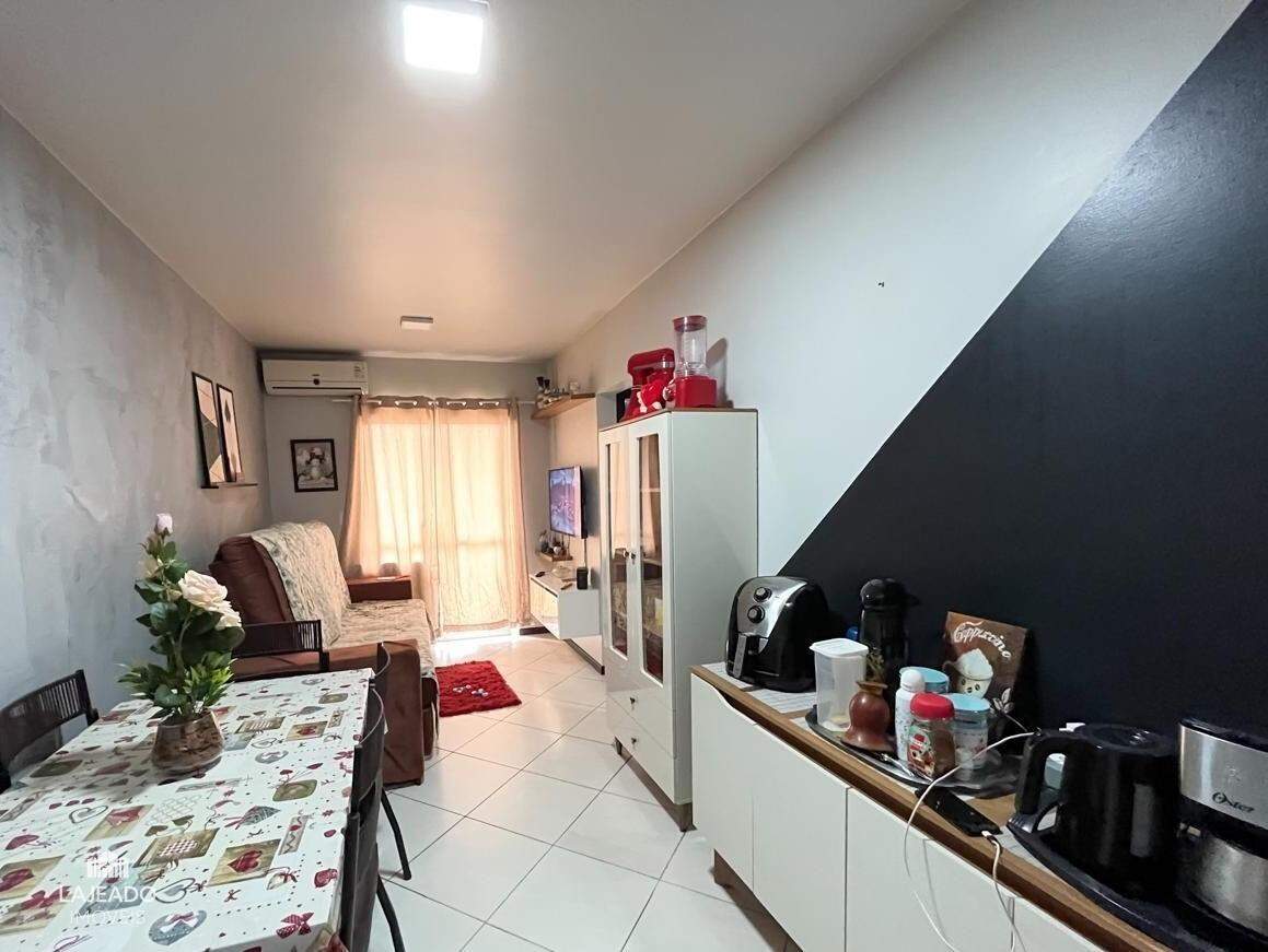 Apartamento à venda com 2 quartos, 55m² - Foto 4