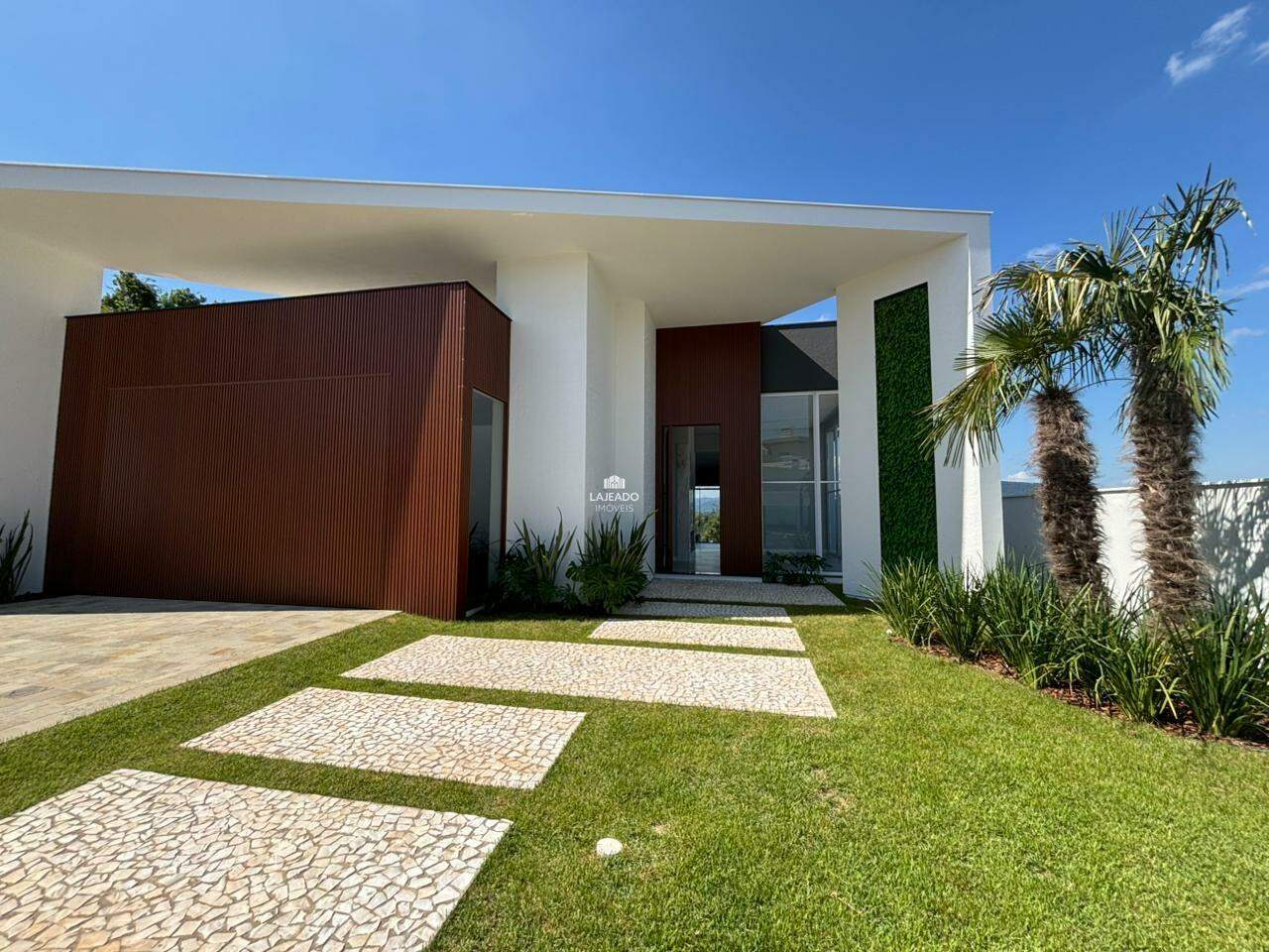 Casa, 4 quartos, 327 m² - Foto 1