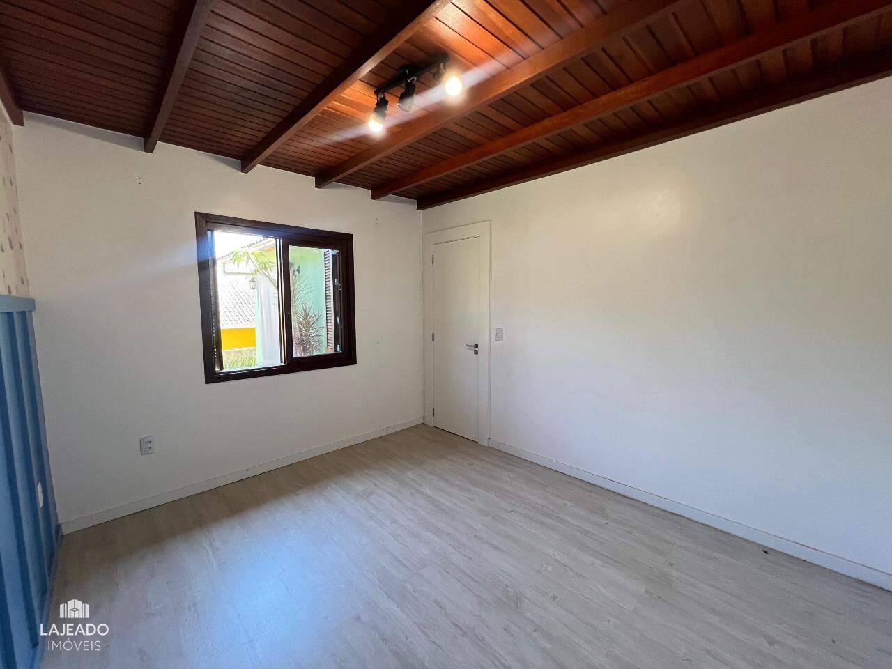 Casa à venda com 3 quartos, 170m² - Foto 16