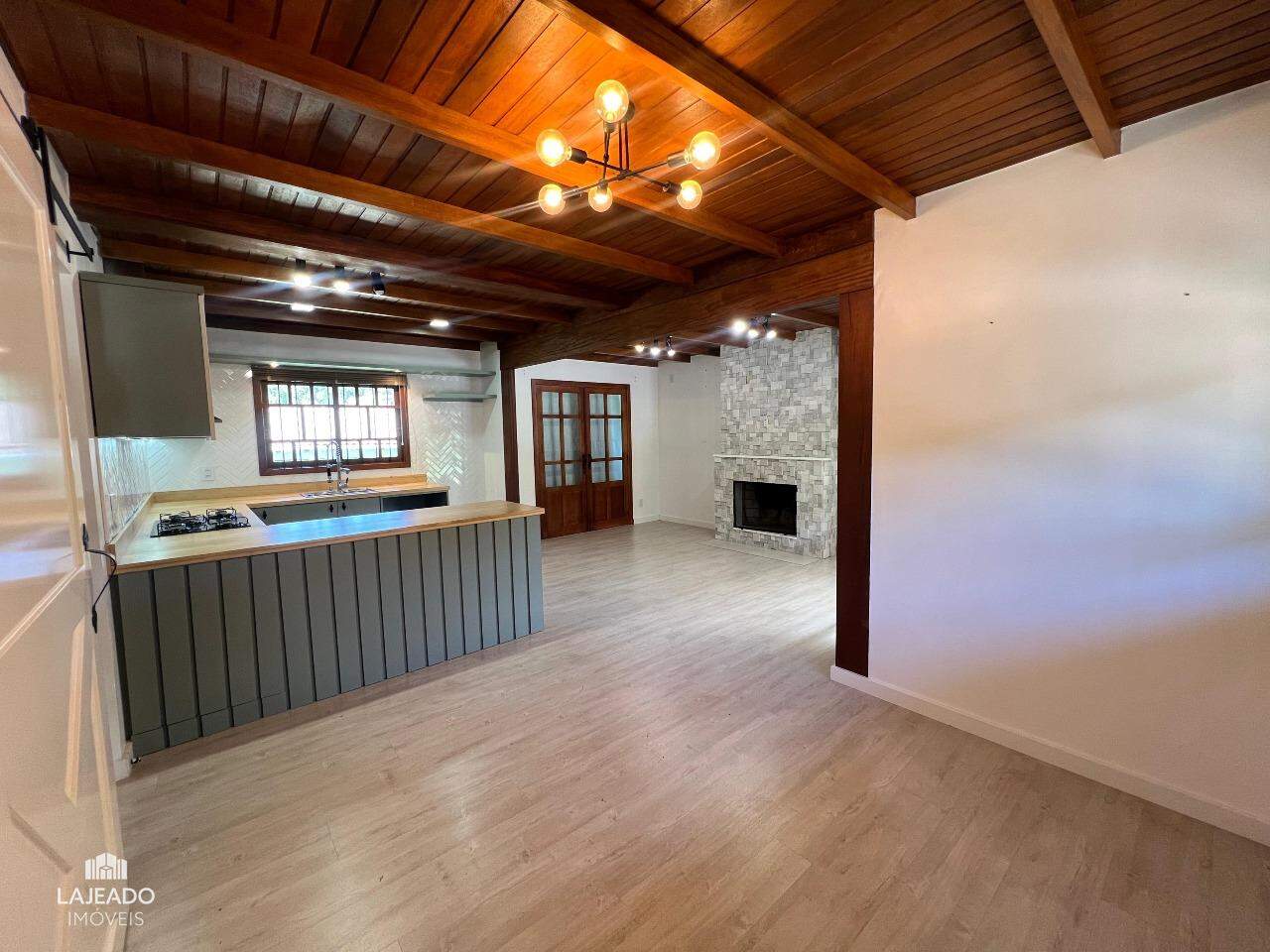 Casa à venda com 3 quartos, 170m² - Foto 3