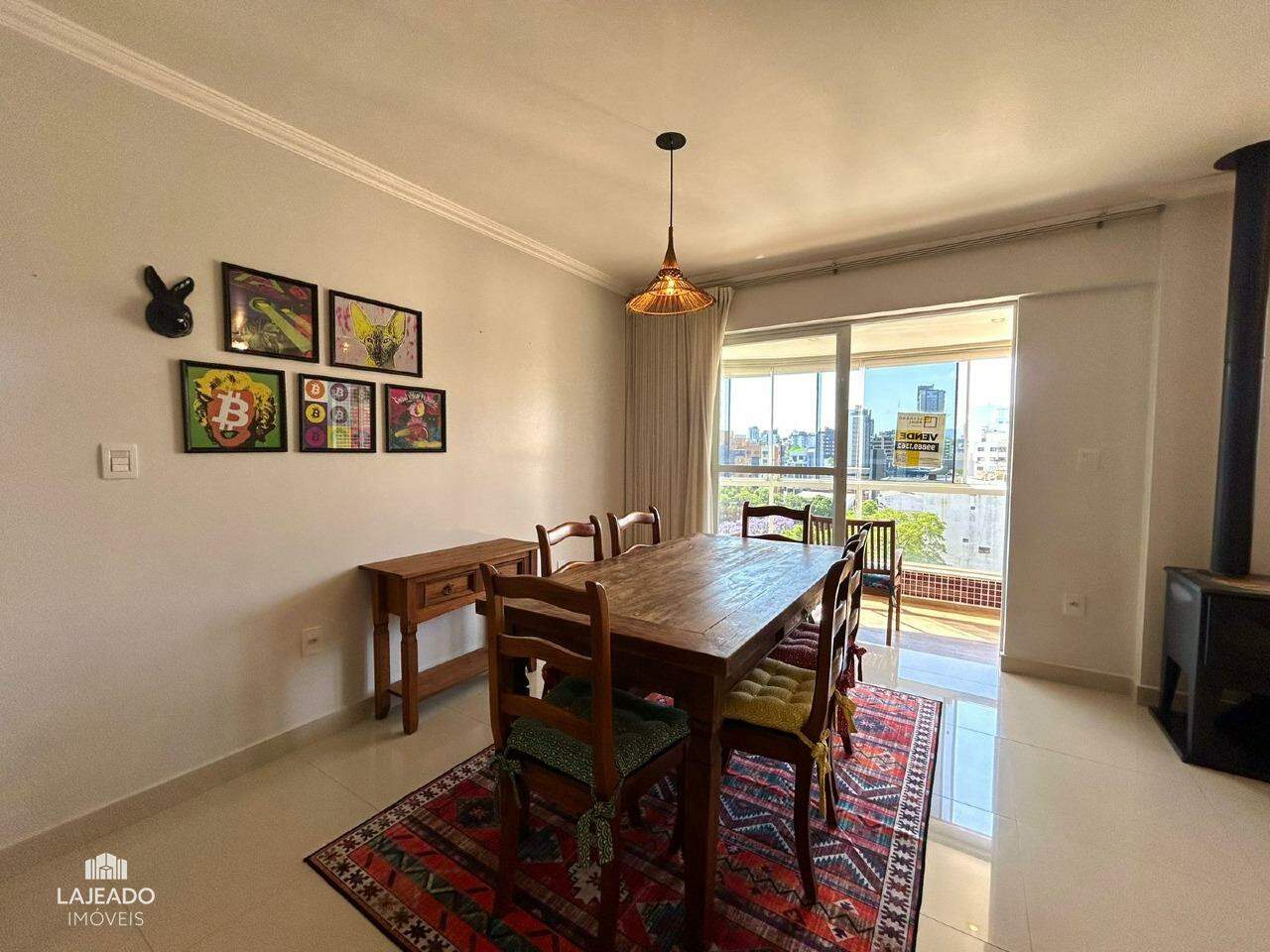 Apartamento para alugar com 2 quartos, 85m² - Foto 3