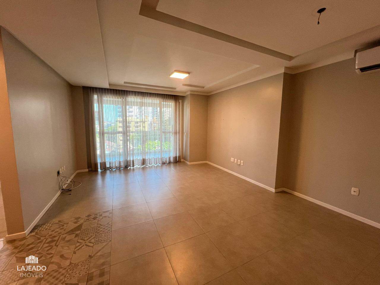 Apartamento à venda com 3 quartos, 127m² - Foto 6