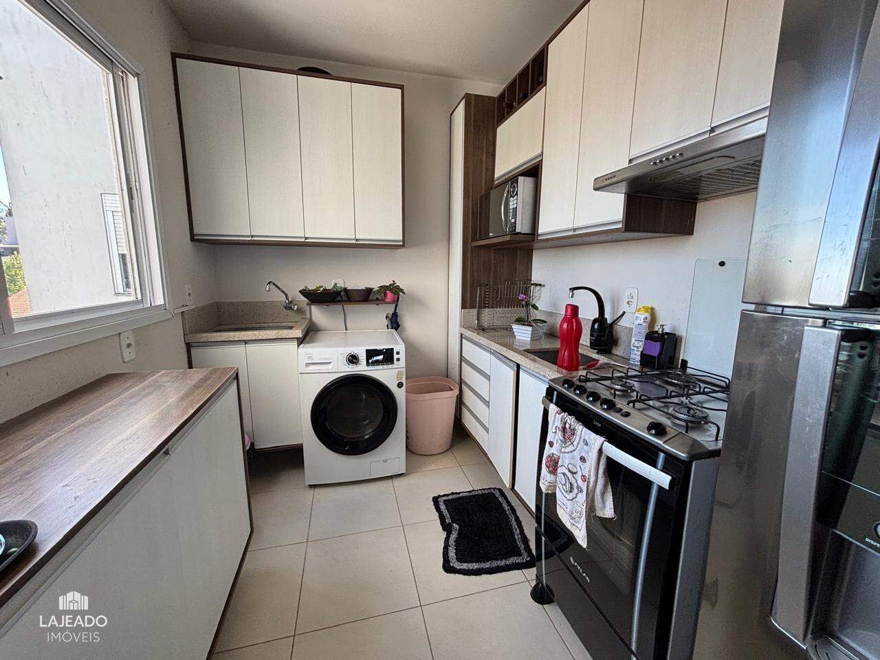 Apartamento à venda com 2 quartos, 75m² - Foto 4