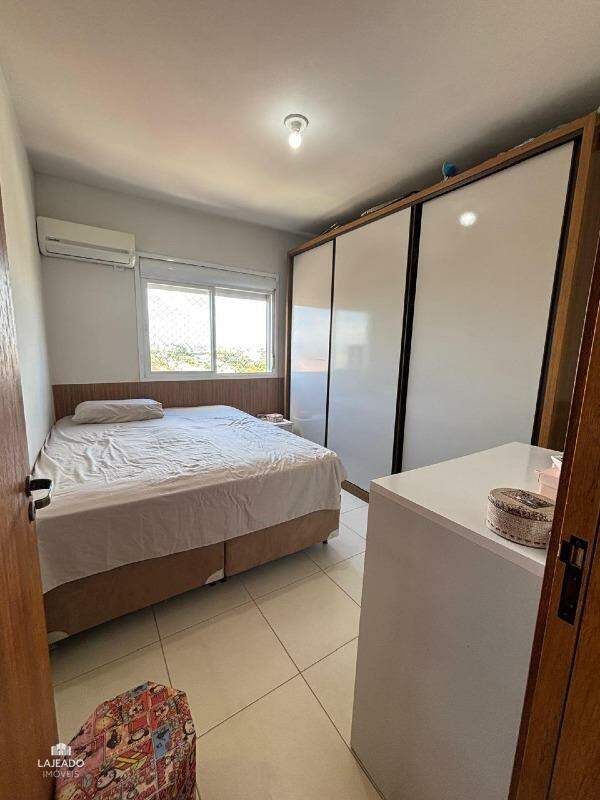 Apartamento à venda com 2 quartos, 75m² - Foto 8