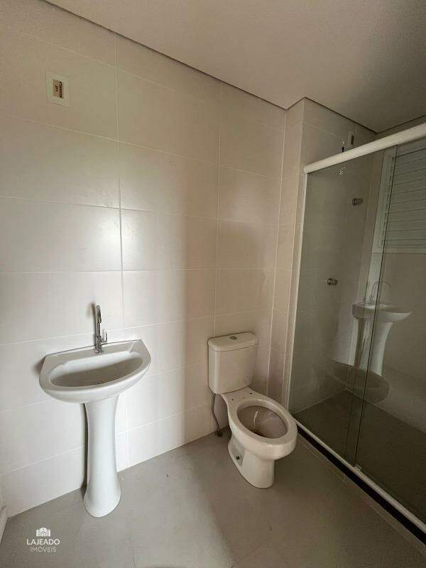 Apartamento à venda com 2 quartos, 55m² - Foto 11