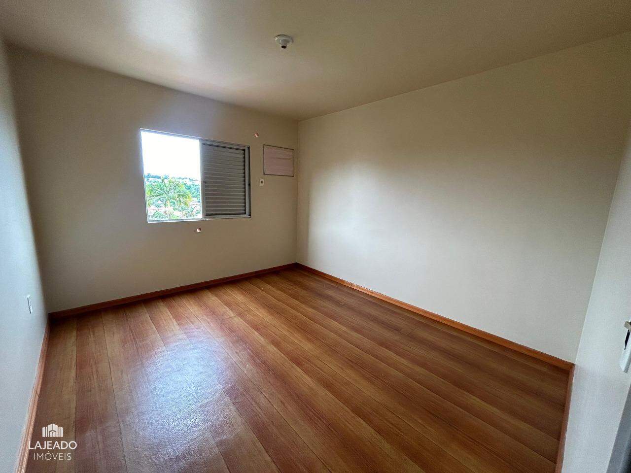 Apartamento para alugar com 2 quartos, 70m² - Foto 6