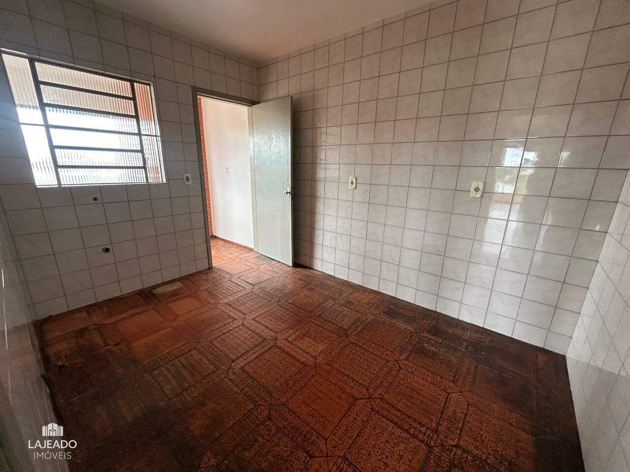 Apartamento para alugar com 2 quartos, 70m² - Foto 4