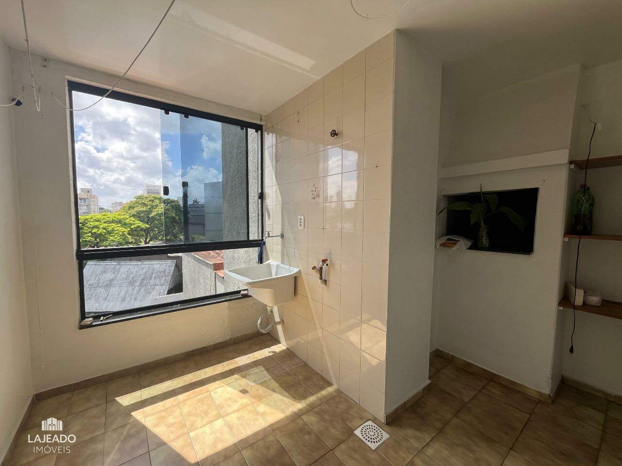 Apartamento para alugar com 3 quartos, 87m² - Foto 6