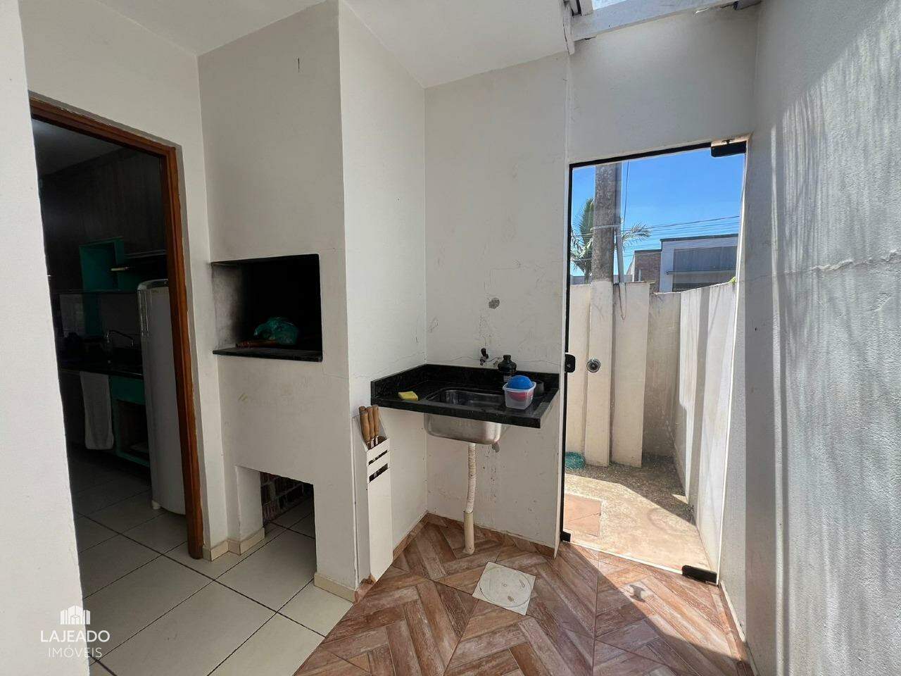 Casa à venda com 2 quartos, 69m² - Foto 12