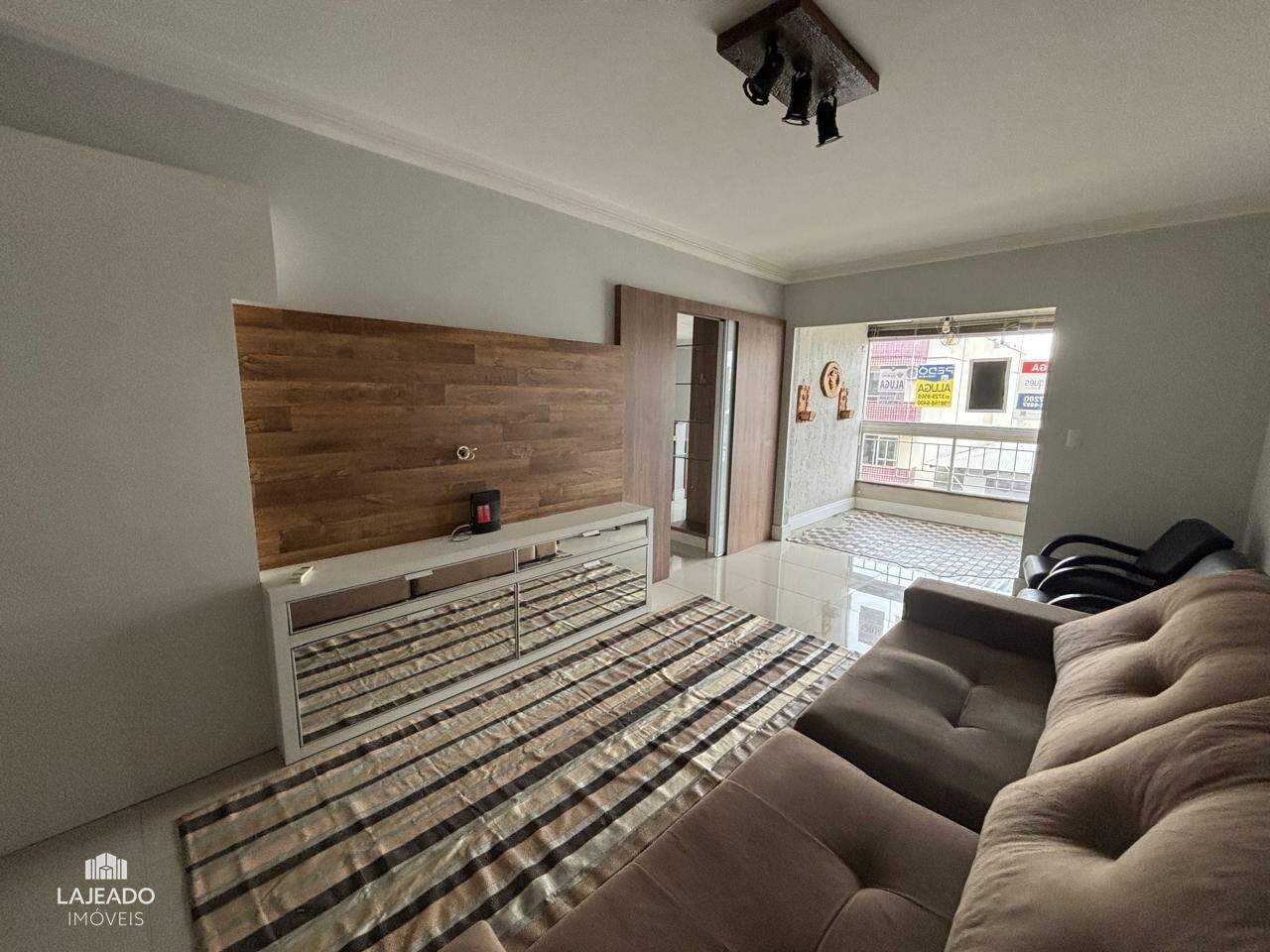 Apartamento à venda com 2 quartos, 87m² - Foto 3