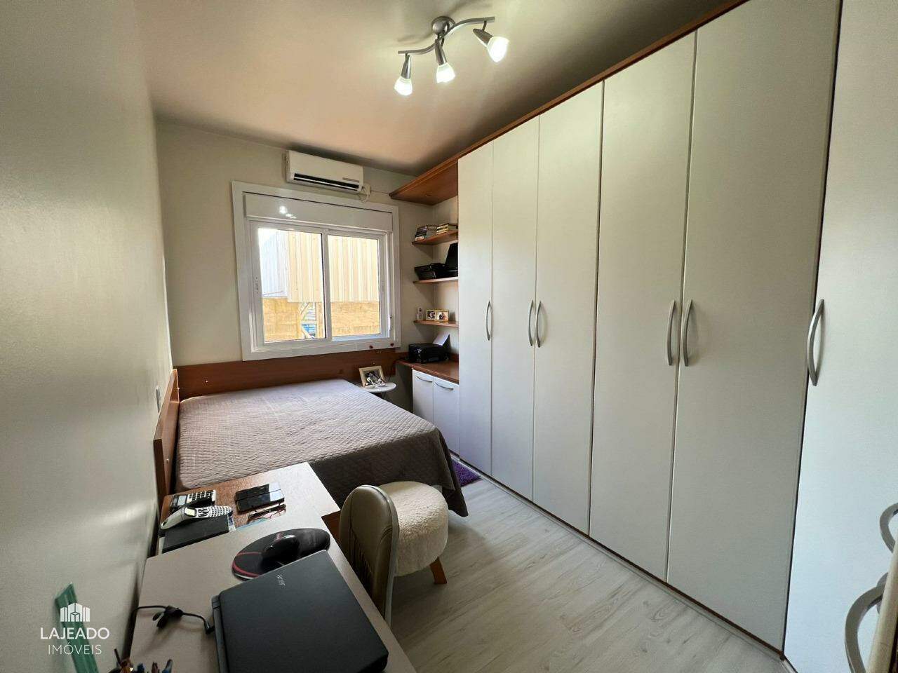 Apartamento à venda com 2 quartos, 75m² - Foto 24