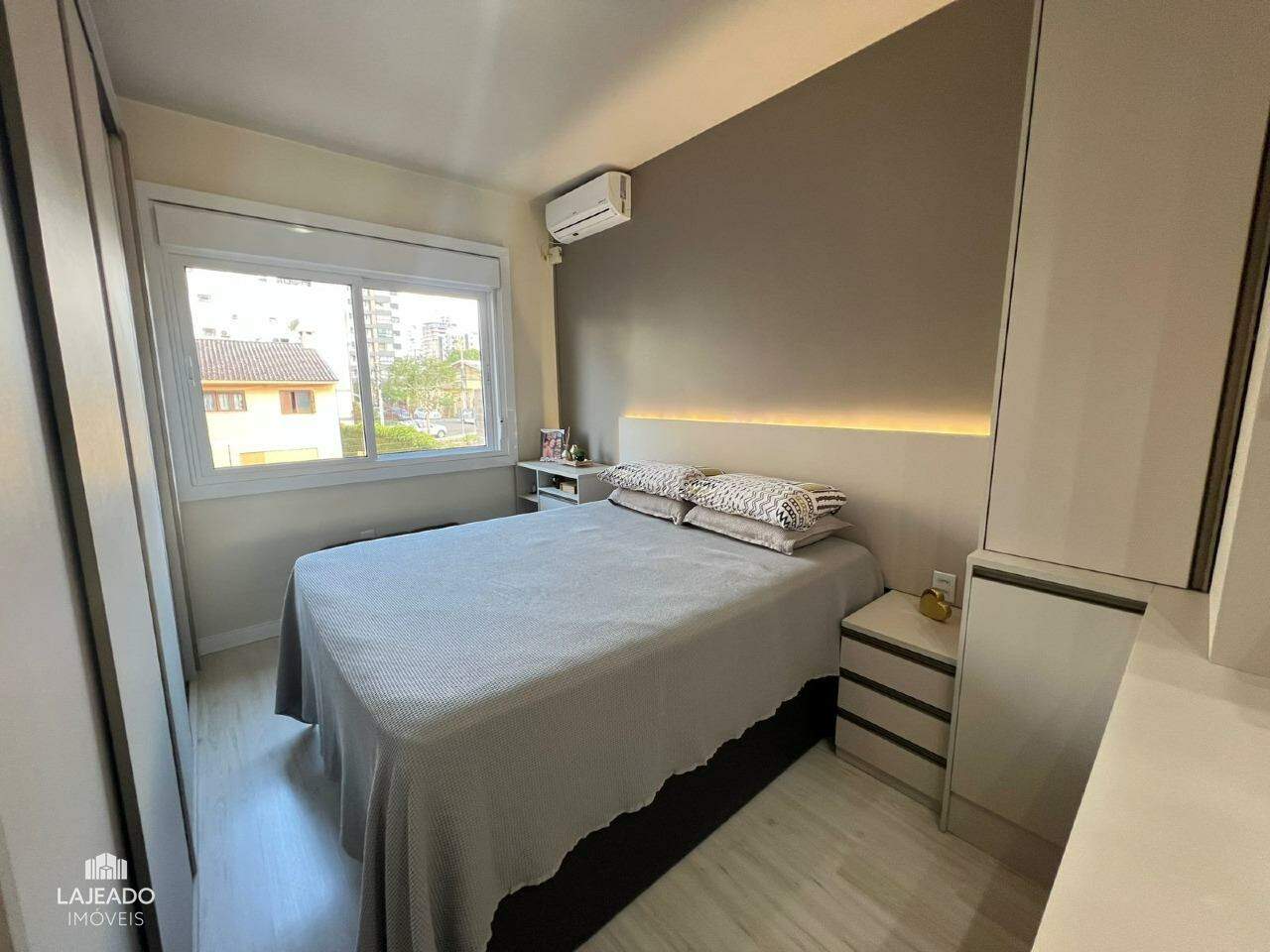 Apartamento à venda com 2 quartos, 75m² - Foto 19