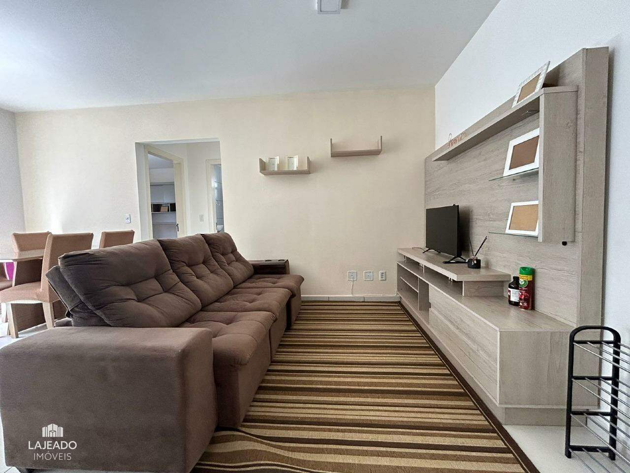 Apartamento para alugar com 2 quartos, 55m² - Foto 4