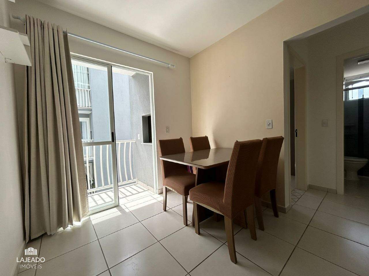 Apartamento para alugar com 2 quartos, 55m² - Foto 9