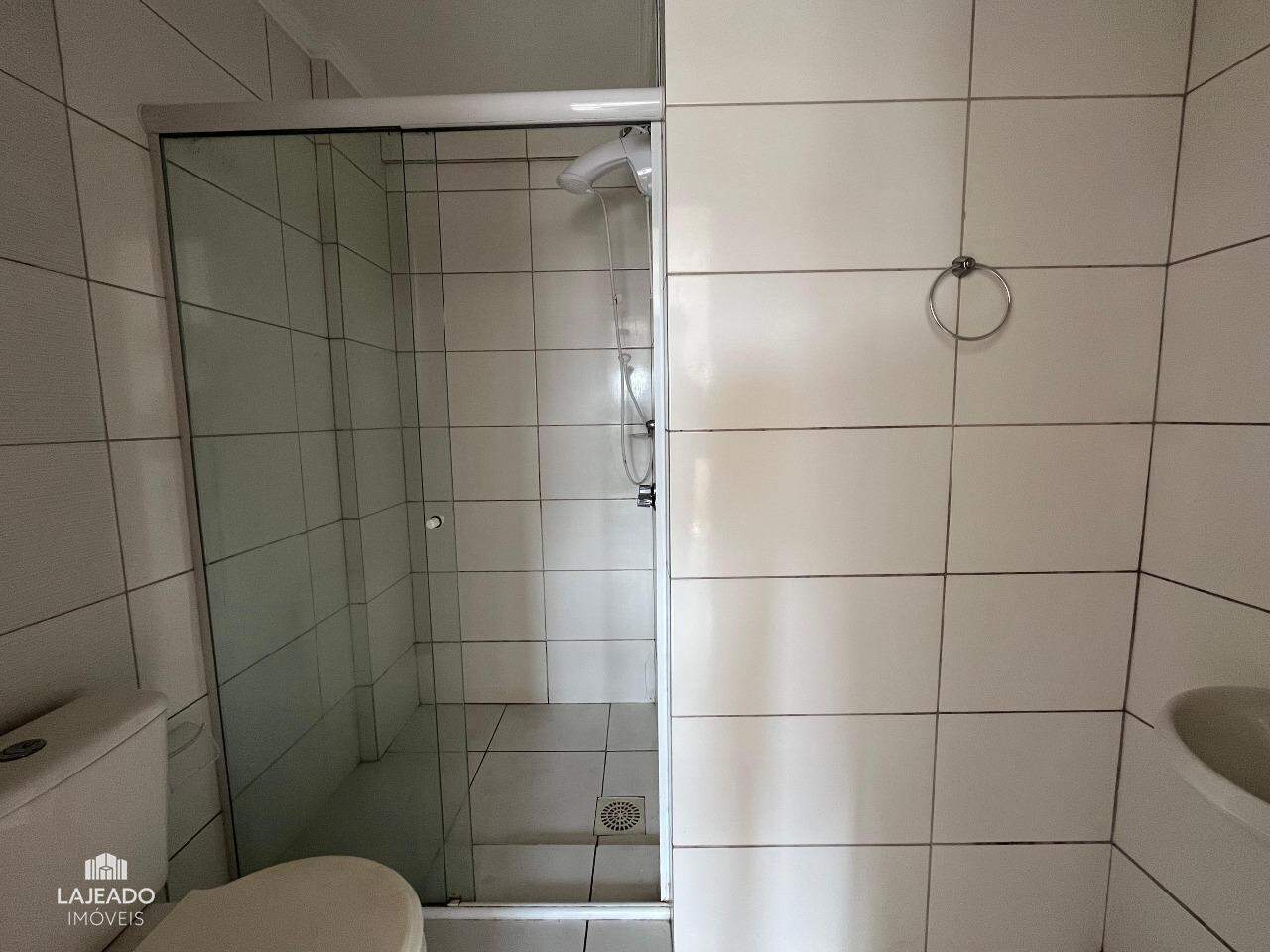 Apartamento para alugar com 2 quartos, 70m² - Foto 9