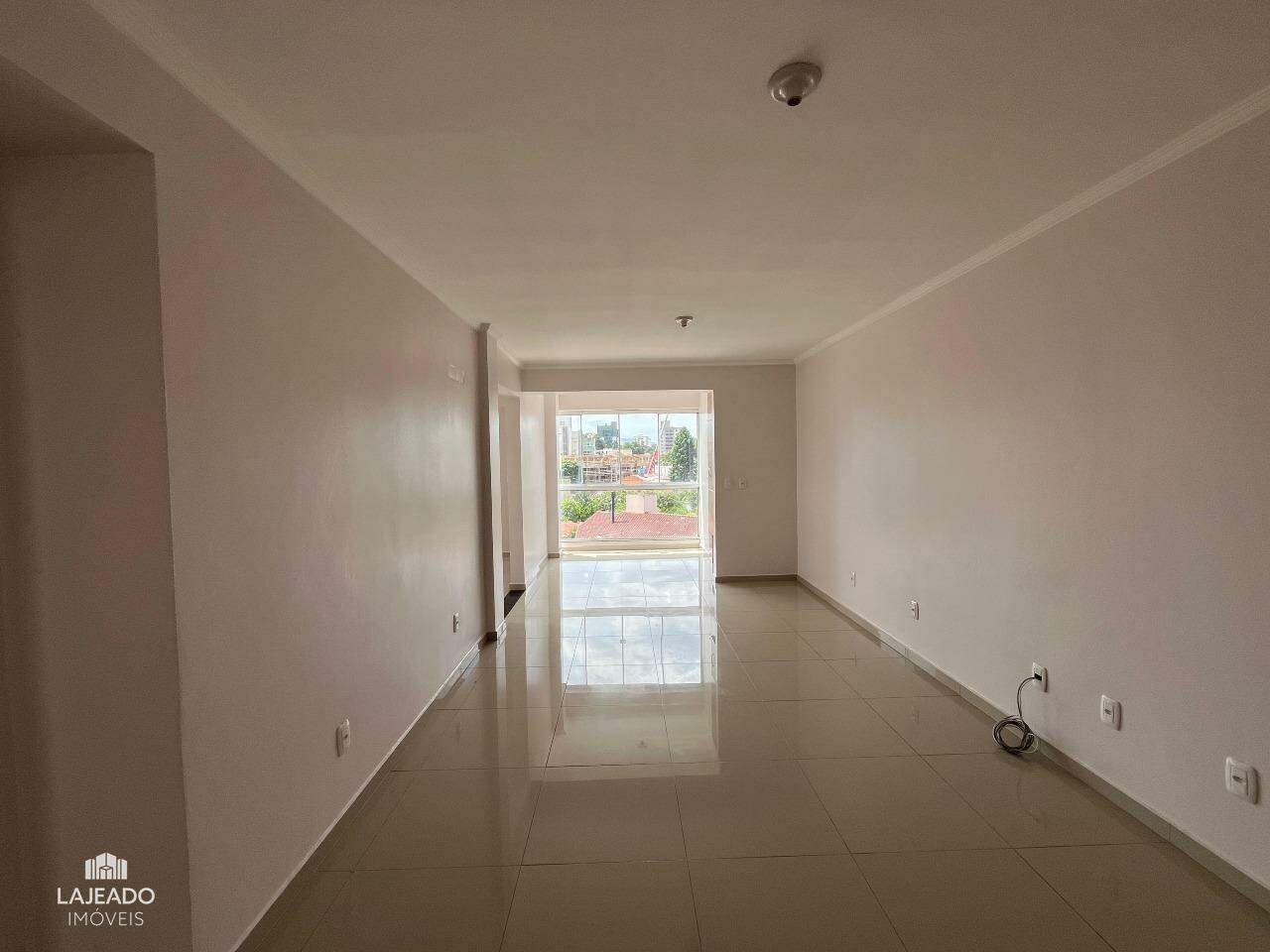 Apartamento para alugar com 2 quartos, 70m² - Foto 2