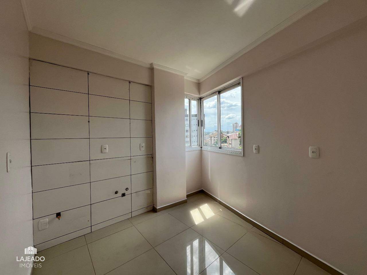 Apartamento para alugar com 2 quartos, 70m² - Foto 5